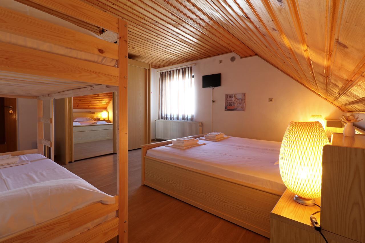 Bed and Breakfast Casa 193 Motorcycle Friends Sibiu Exteriér fotografie