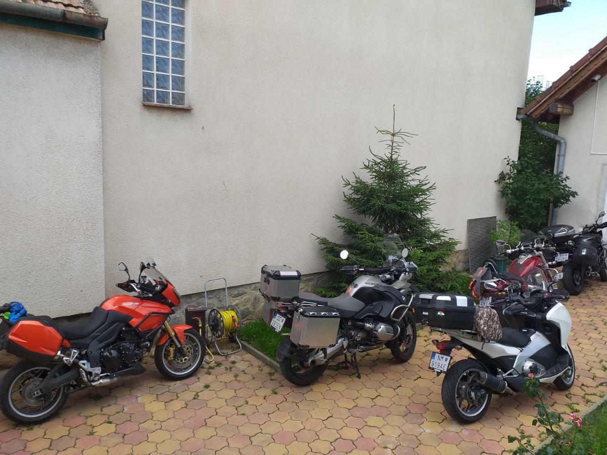 Bed and Breakfast Casa 193 Motorcycle Friends Sibiu Exteriér fotografie